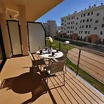 Apartment In Roses Only 50 M From Beach