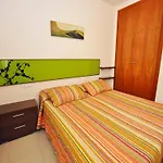 Apartment In Roses Only 50 M From Beach