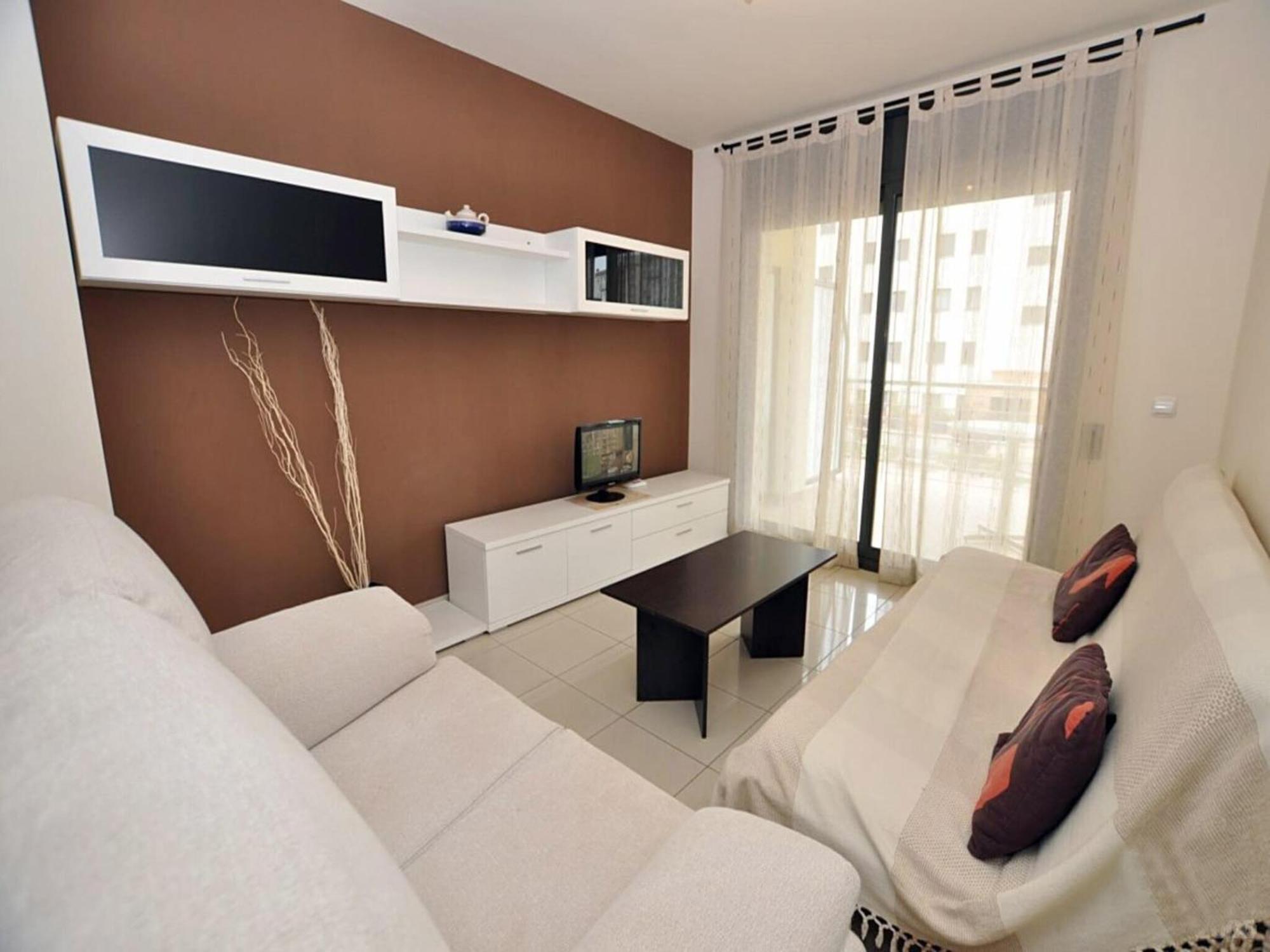 Apartment In Only 50 M From Roses